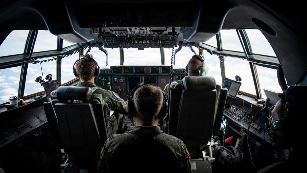 Philippine Service Members, US Marines Offload Disaster Relief Supplies in Virac, Philippines
