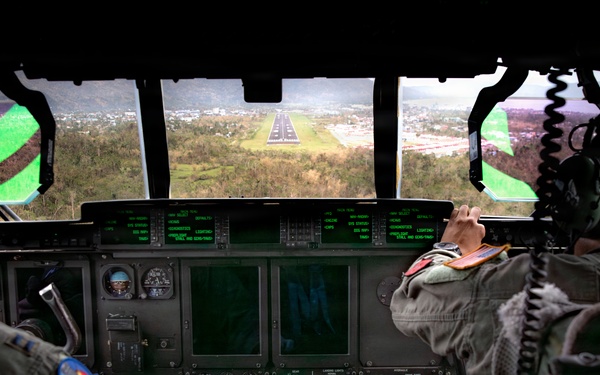 Philippine Service Members, US Marines Offload Disaster Relief Supplies in Virac, Philippines
