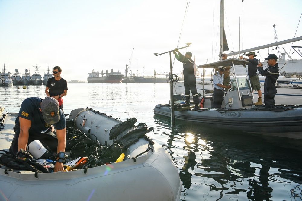 U.S. Navy Seabee Divers Strengthen Maritime Partnerships in Morocco