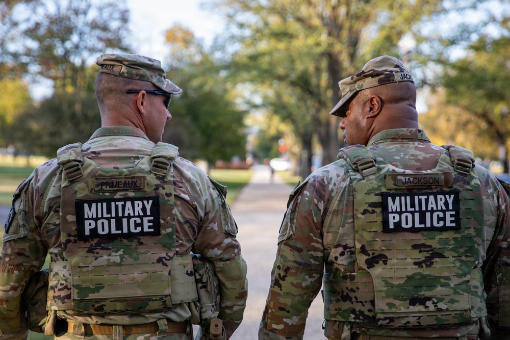 Joint Task Force Magnolia Leadership visits troops on patrol in Washington, D.C.