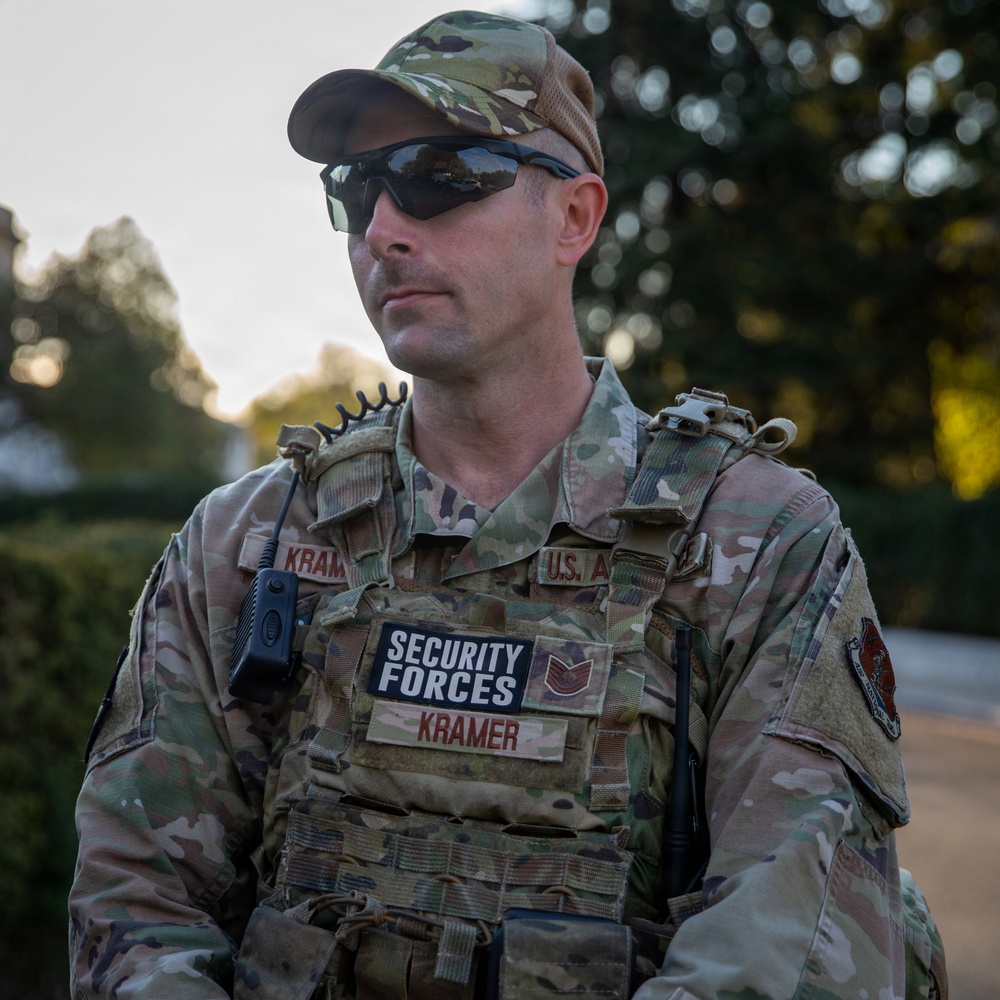 A Mississippi National Guard Airman stands on patrol in Washington, D.C.