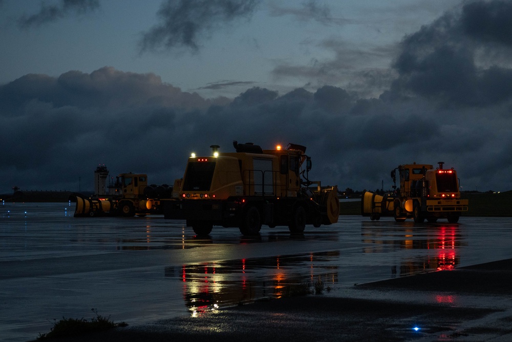 52nd Fighter Wing enhances winter readiness with Snow School