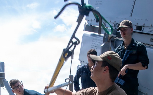 USS Fitzgerald (DDG 62) Daily Operations; VBSS Drill