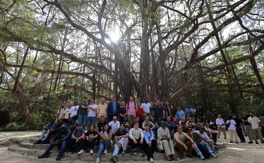 USS Roosevelt (DDG 80) Sailors Visit Botanical Garden in Algiers