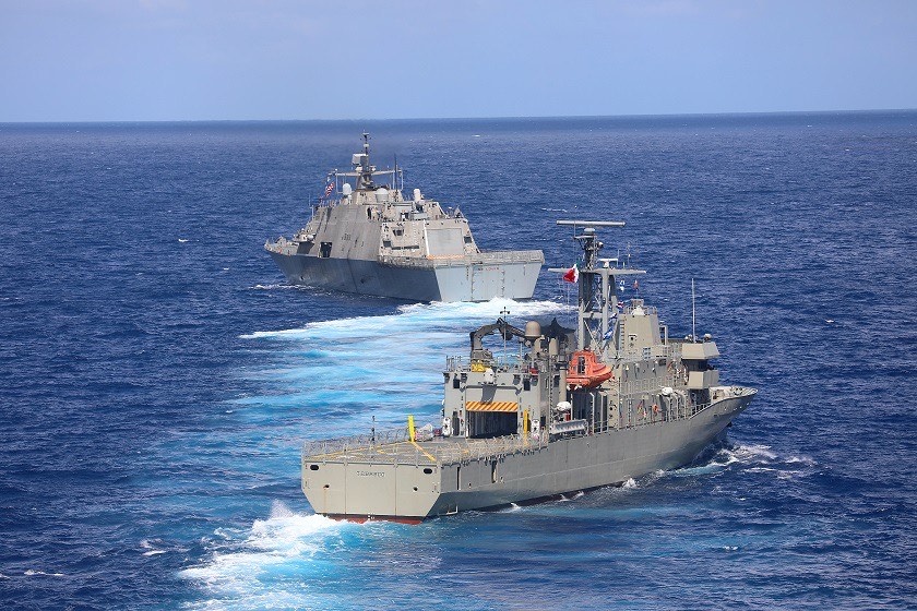 USS St. Louis, Mexican Navy Conduct PASSEX Off Coast of Yucatán