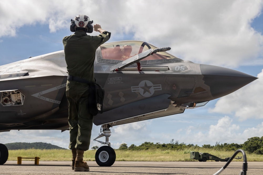 VMFA-225 conducts flight operations in Puerto Rico