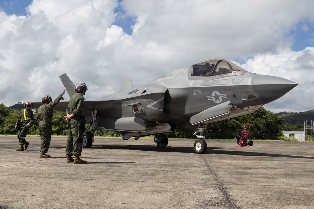 VMFA-225 conducts flight operations in Puerto Rico
