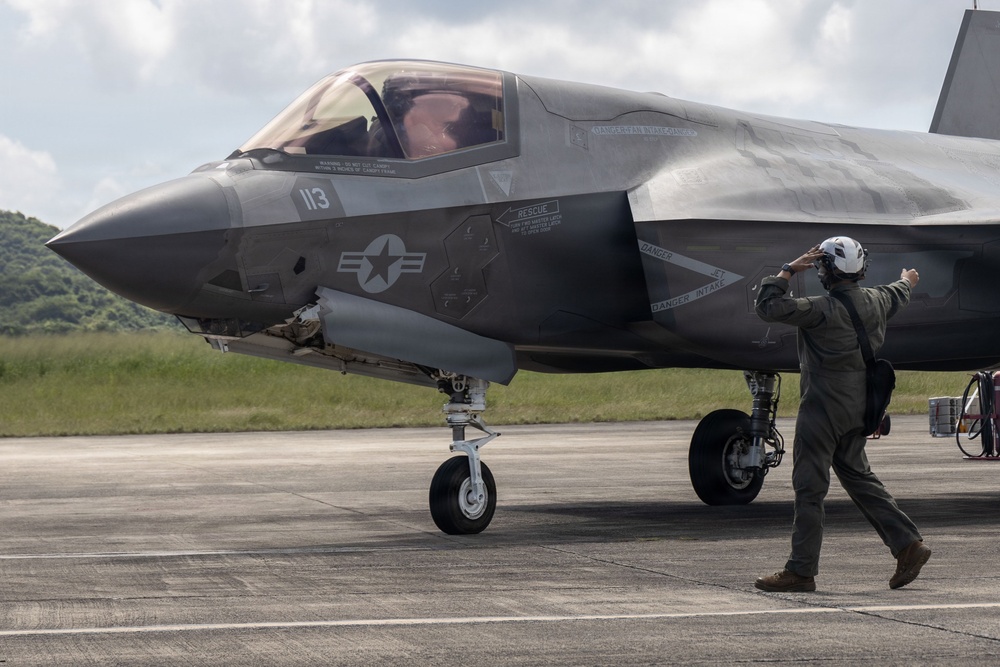 VMFA-225 conducts flight operations in Puerto Rico