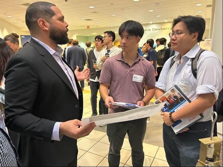 Tomorrow’s workforce: DLA Energy attend George Mason University job fair