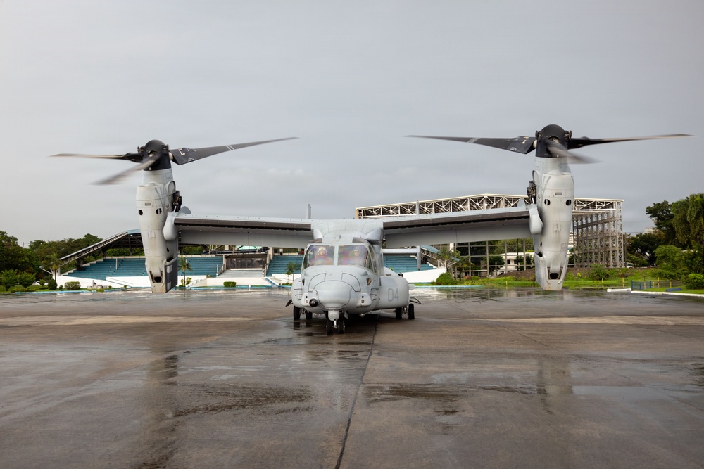 Philippines SecDef Teodoro, US Ambassador Carlson Visits Philippine Service Members, US Marines During Foreign Disaster Relief Operations