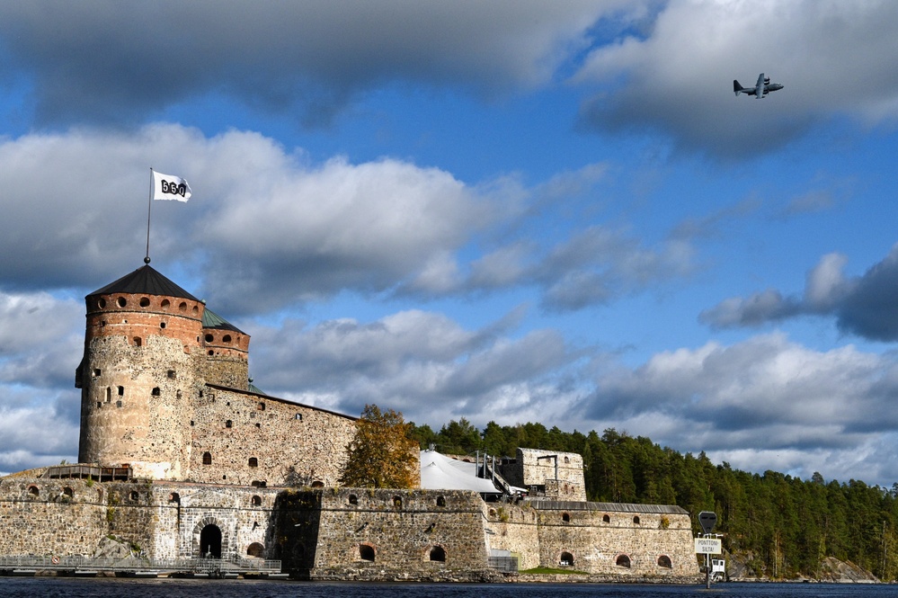 352d Speical Operations Wing and Finnish Utti Jaeger Regiment strengthen High North Alliance during Exercise Florin Fossil