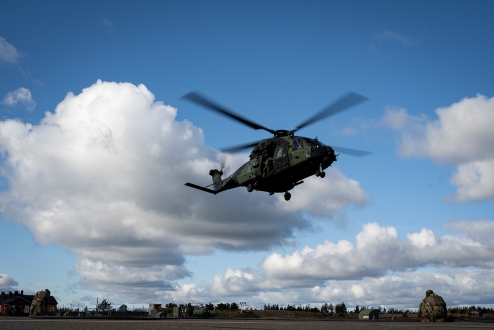 352d Special Operations Wing and Finnish Utti Jaeger Regiment strengthen High North Alliance during Exercise Florin Fossil