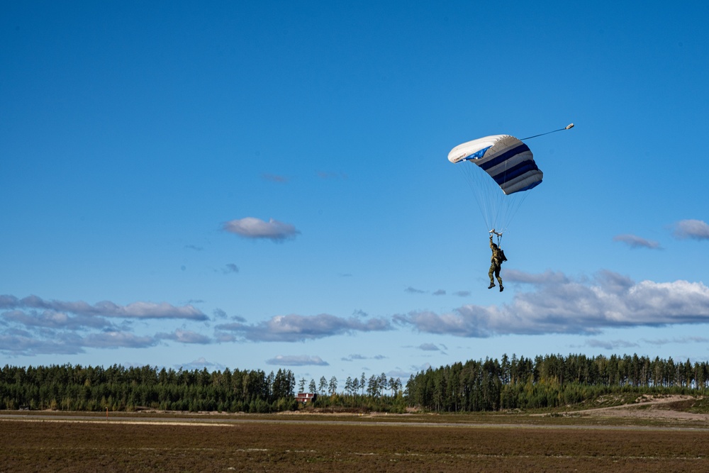 352d Special Operations Wing and Finnish Utti Jaeger Regiment strengthen High North Alliance during Exercise Florin Fossil