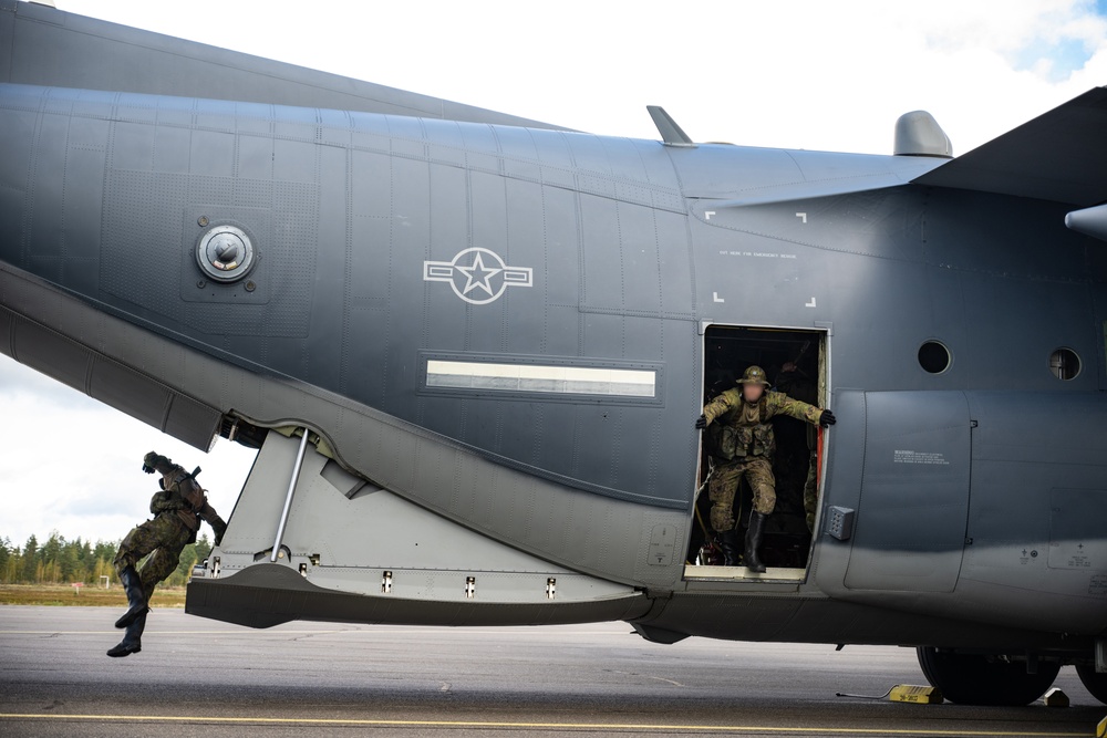 352d Special Operations Wing and Finnish Utti Jaeger Regiment strengthen High North Alliance during Exercise Florin Fossil