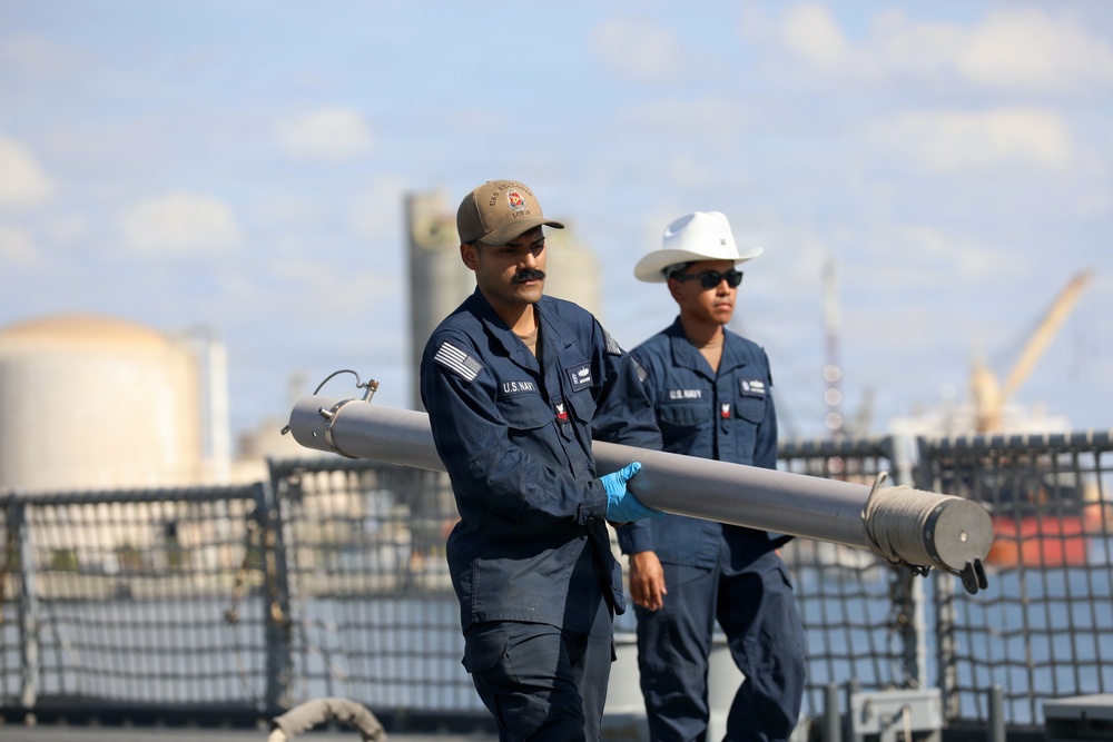 USS St. Louis Southern Border Daily Operations