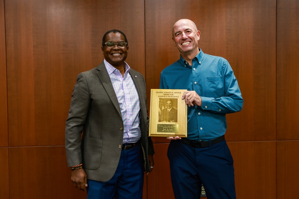 NSWCPD Honors Employees at Quarterly Awards Ceremony