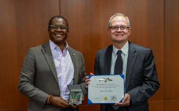 NSWCPD Honors Employees at Quarterly Awards Ceremony