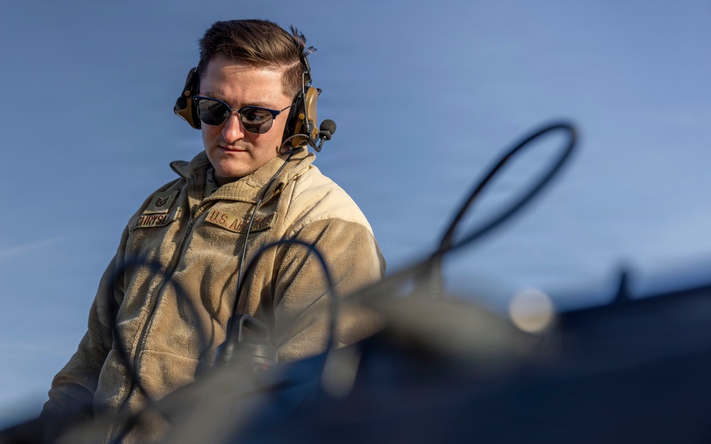 Air Force Leaders in Training: ROTC Cadets Experience F-22 Practice