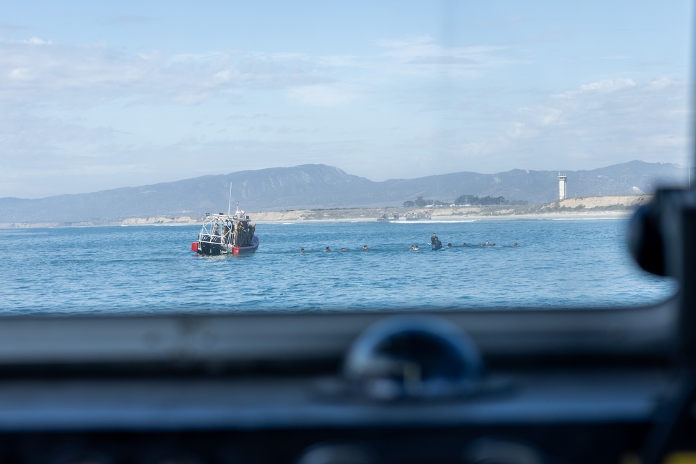 2nd Bn., 4th Marines, 3rd AA Bn conduct surf qualification