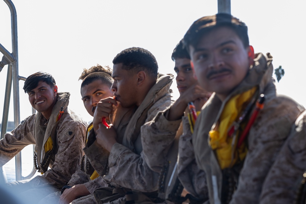 2nd Bn., 4th Marines, 3rd AA Bn conduct surf qualification
