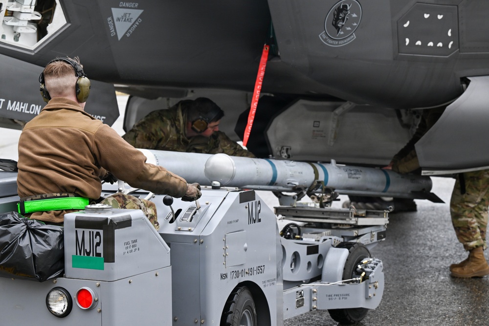 354th MXG holds 2025 3rd Quarter Load Competition
