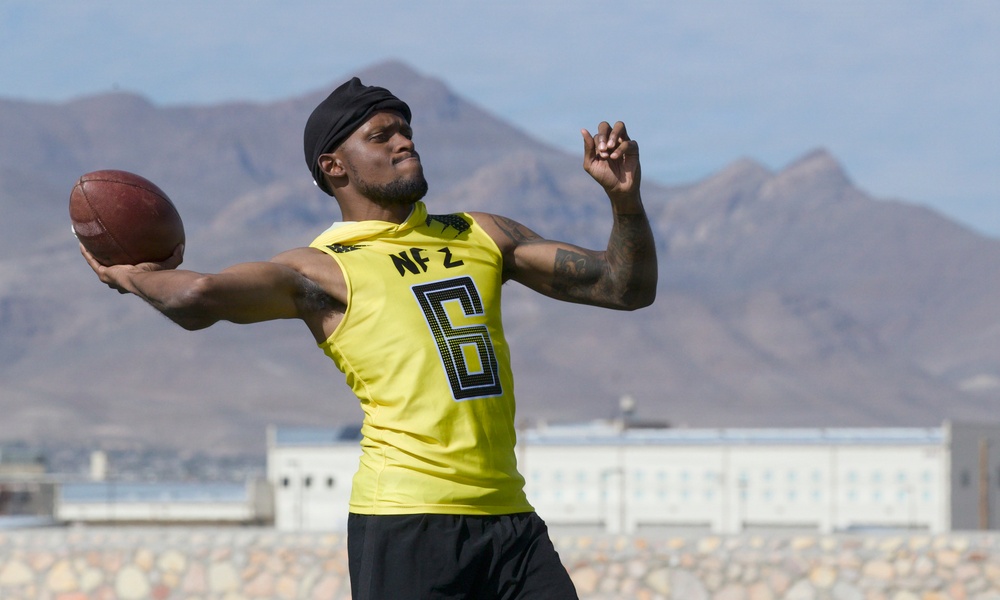 Fort Bliss Soldiers trade ranges for rushes during inaugural MWR Turkey Bowl