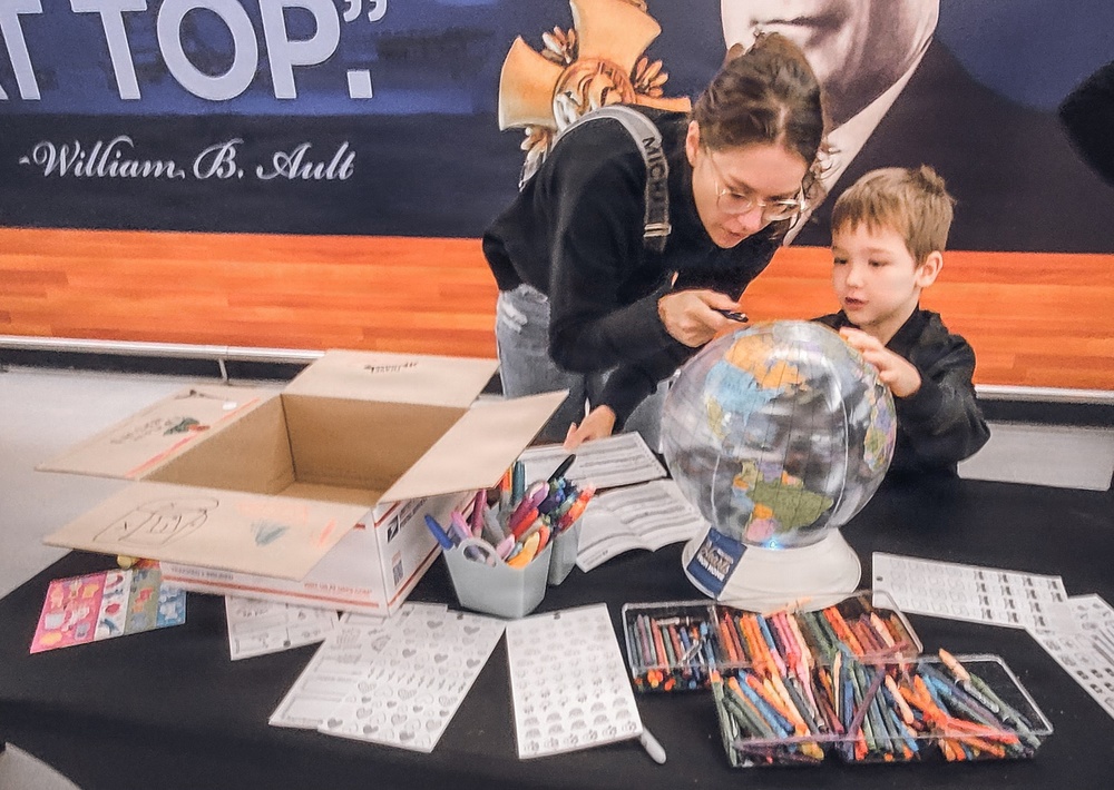 NEX patrons honor deployed loved ones with Hearts from Home care packages