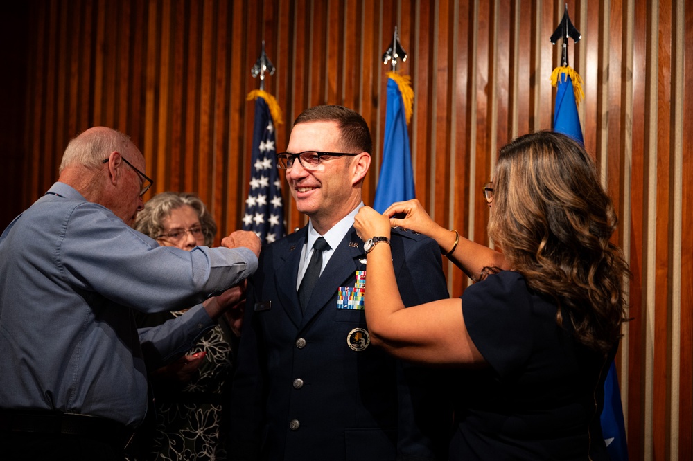 Robert Davis Promotes to Lt. Gen.