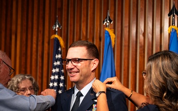 Robert Davis Promotes to Lt. Gen.