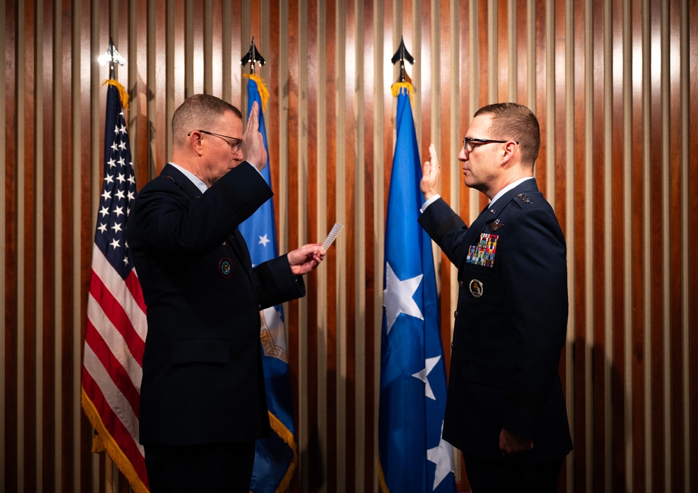 Robert Davis Promotes to Lt. Gen.