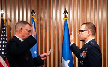 Robert Davis Promotes to Lt. Gen.