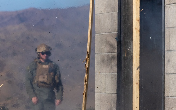 11th MEU Marines conduct explosive breaching drills
