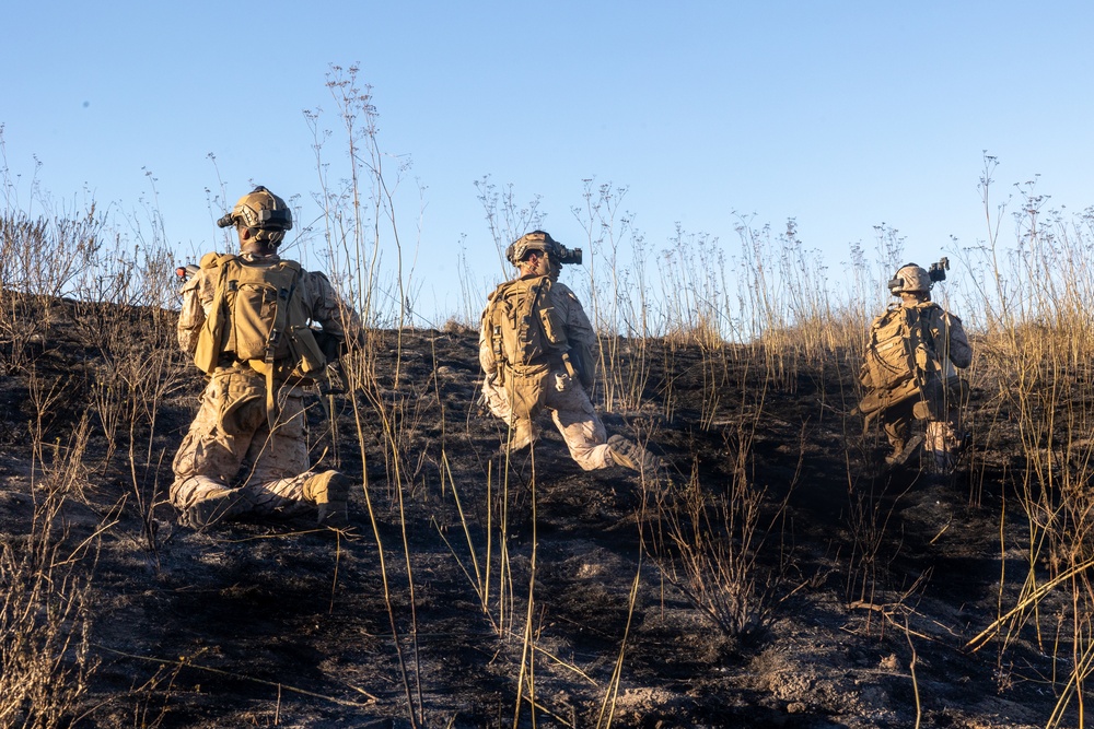 11th MEU Marines conduct Vertical Assault Raid Course