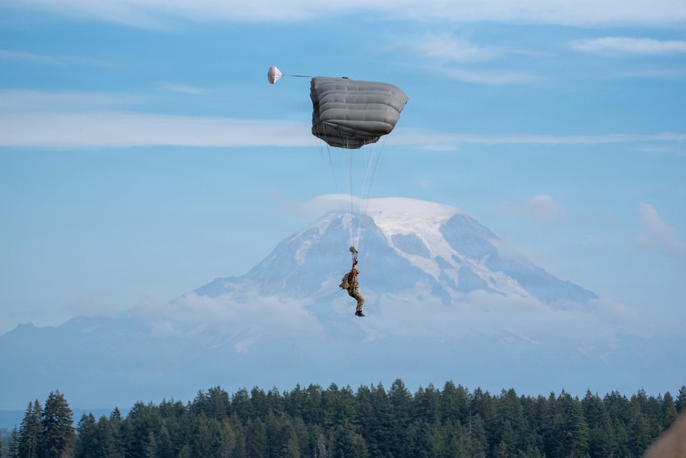 Military Free Fall Training at JBLM