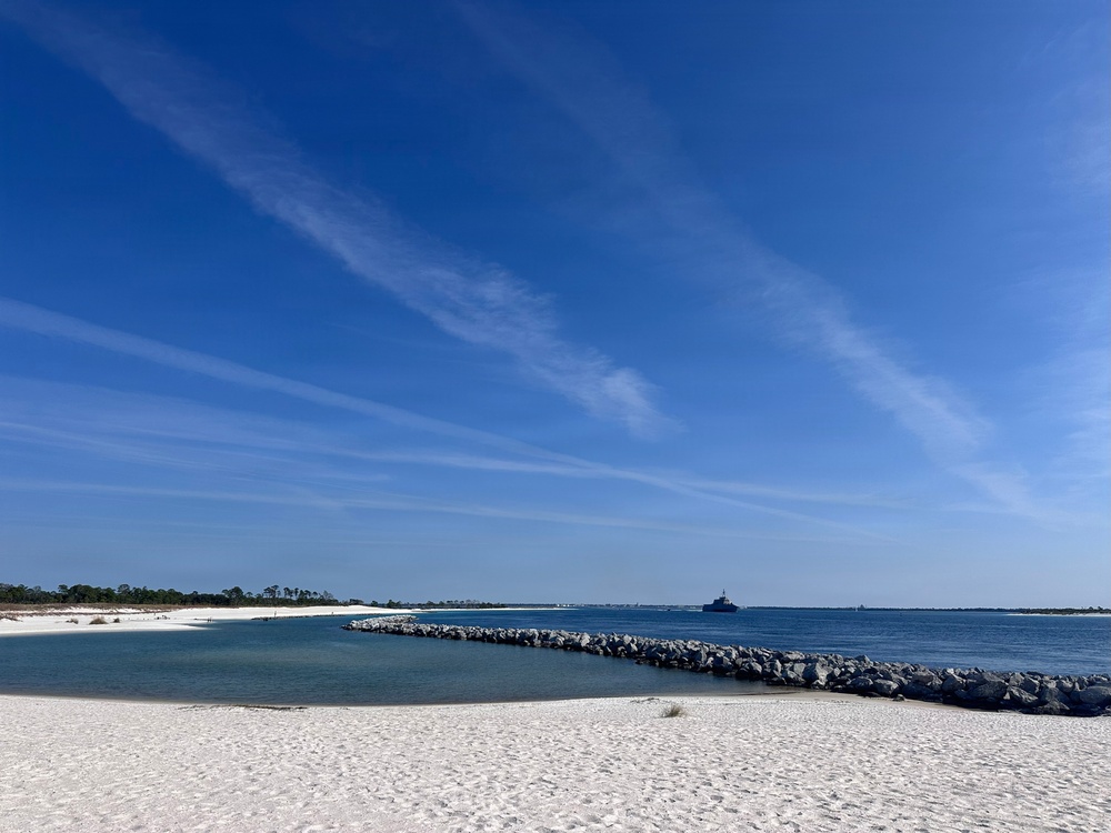 USS Pierre Departs Panama City After Commissioning
