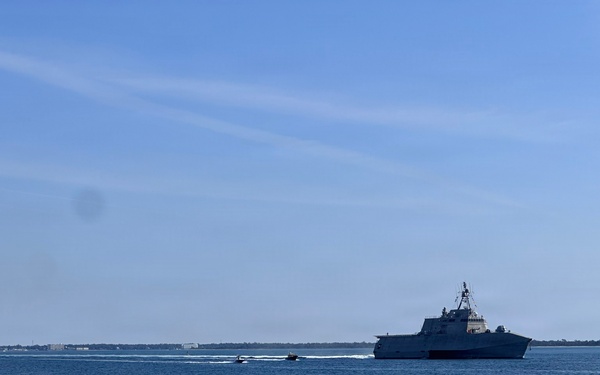 USS Pierre Departs Panama City After Commissioning