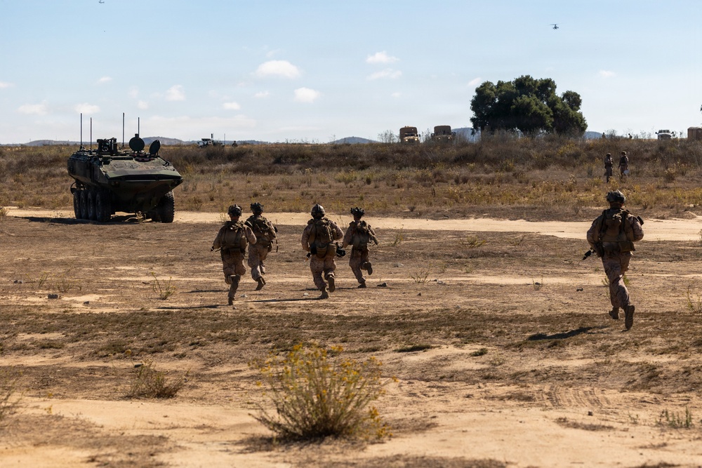 11th MEU participates in Mechanized Raid Course