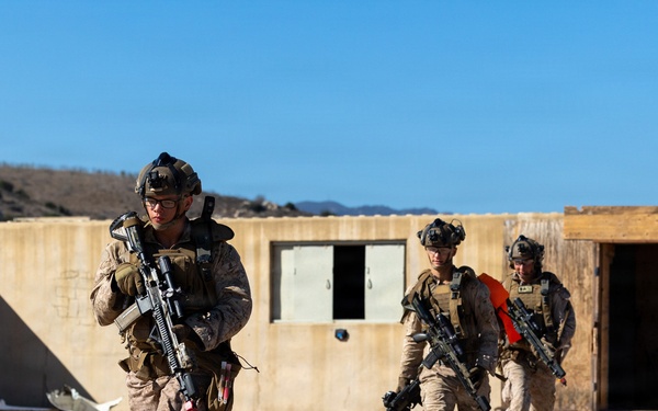11th MEU participates in Mechanized Raid Course