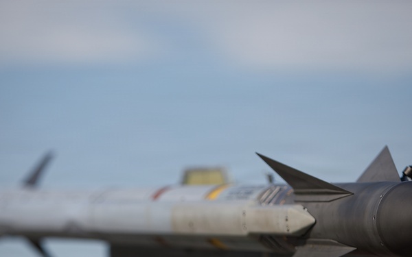 VMFA-232 and MALS-12 off-load live ordnance at MCAS Iwakuni