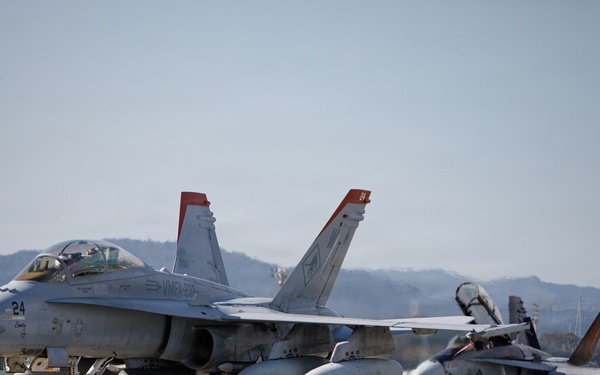 VMFA-232 and MALS-12 off-load live ordnance at MCAS Iwakuni
