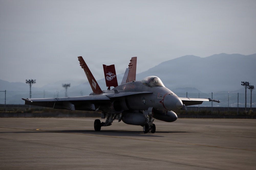 VMFA-232 and MALS-12 off-load live ordnance at MCAS Iwakuni