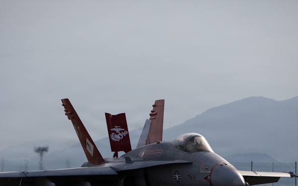 VMFA-232 and MALS-12 off-load live ordnance at MCAS Iwakuni