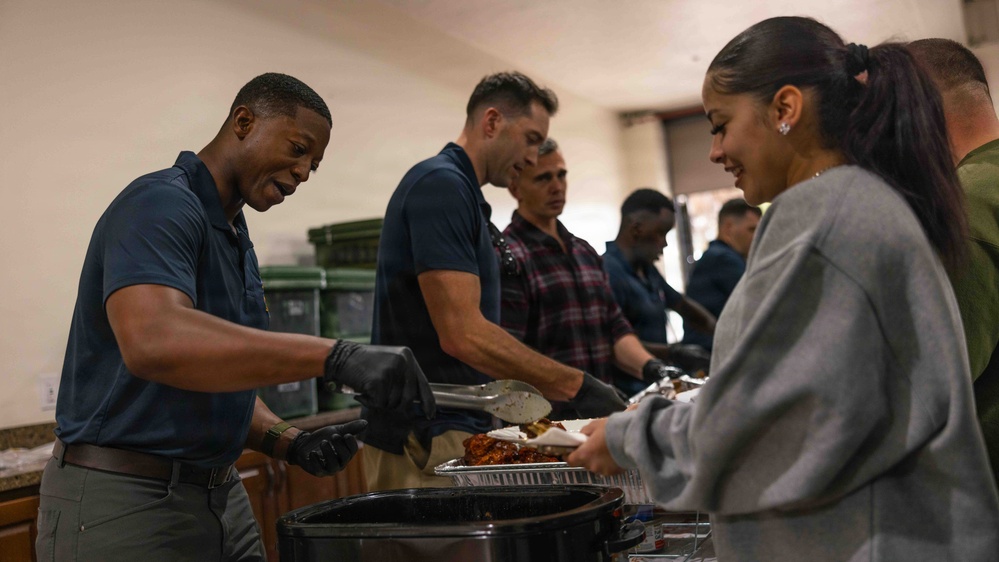 H&amp;S Battalion hosts unit potluck before the holidays