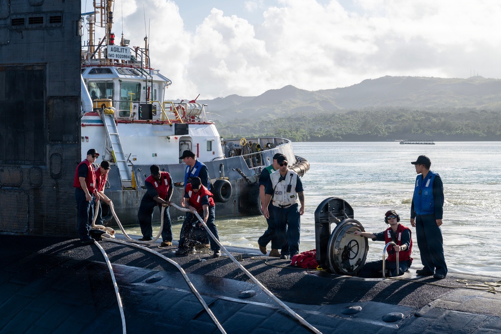 USS Jefferson City (SSN 759) arrives at Naval Base Guam