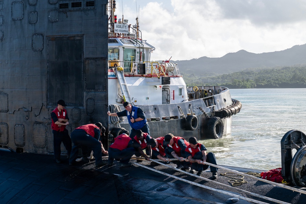 USS Jefferson City (SSN 759) arrives at Naval Base Guam