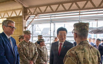 Hon. Kihara tours Yokohama North Dock