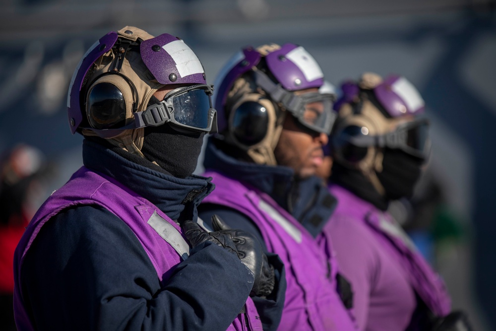 USS Kearsarge Conducts Flight Deck Drill