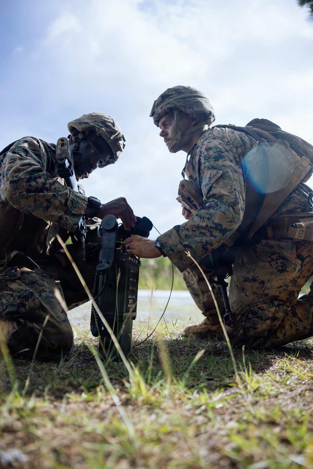 7th Communication Battalion Marines sustain expeditionary communications at Jungle Warfare Training Center