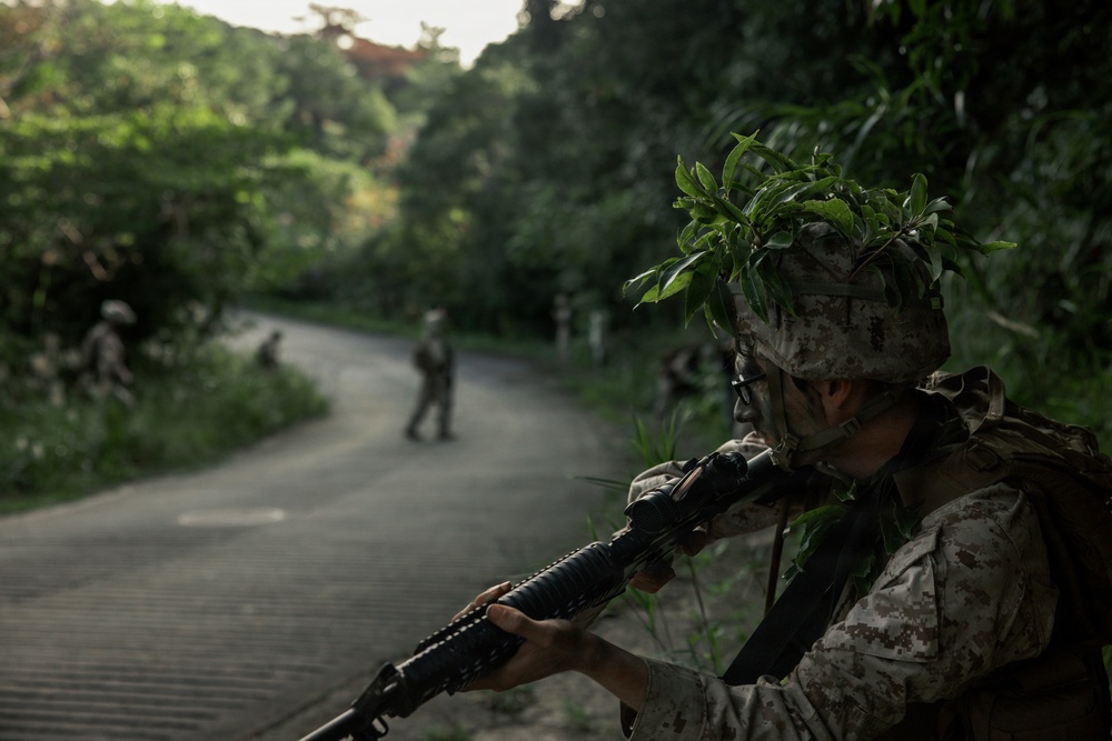7th Communication Battalion Marines sharpen combat and communications skills at Jungle Warfare Training Center