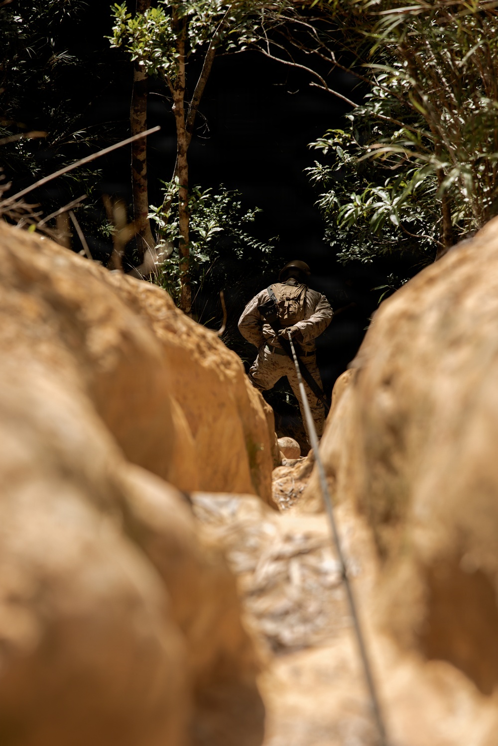 7th Communication Battalion Marines conduct jungle endurance obstacles at Jungle Warfare Training Center